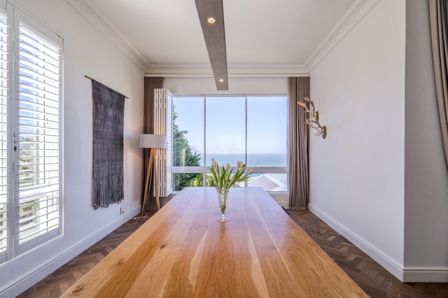 5 Bedroom Property for Sale in Simons Kloof Western Cape